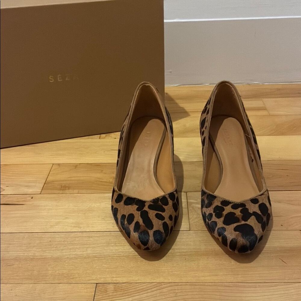 Sezane Leopard Brown and Black Heels with Classic Design